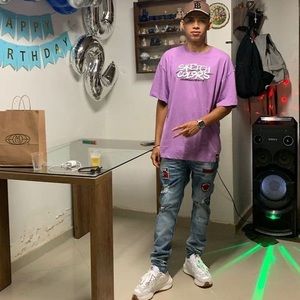 Meet your Posher, Daniel